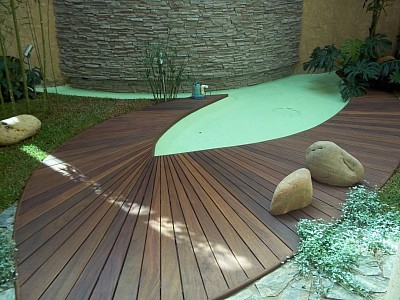 Jardín Interior con fuente llorona